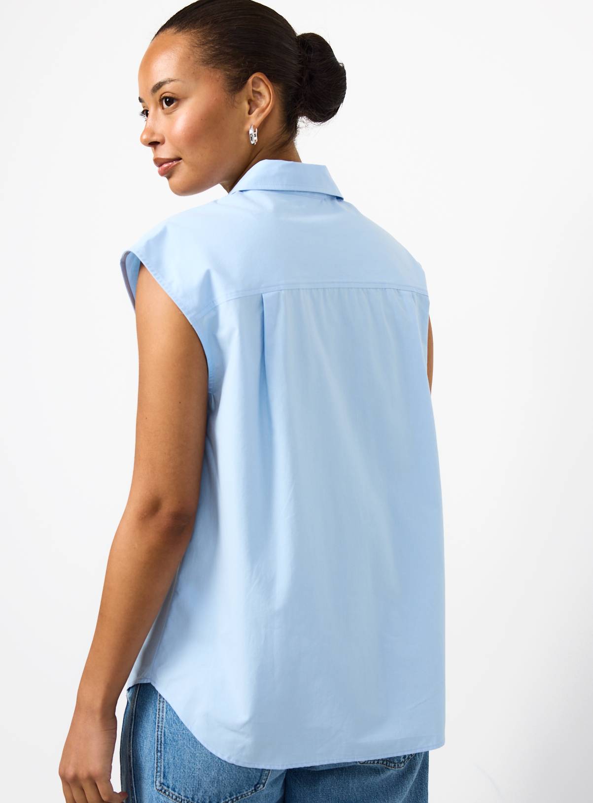 Light Blue Poplin Sleeveless Relaxed Shirt 6 - Image 3